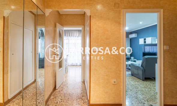 Resale - Apartment - Torrevieja - Centro