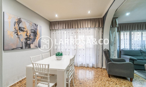 Resale - Apartment - Torrevieja - Centro