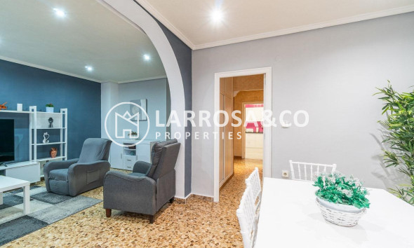 Resale - Apartment - Torrevieja - Centro