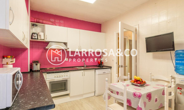 Resale - Apartment - Torrevieja - Centro