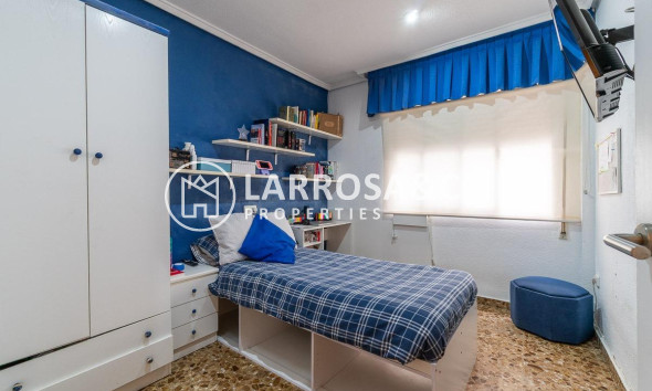 Resale - Apartment - Torrevieja - Centro