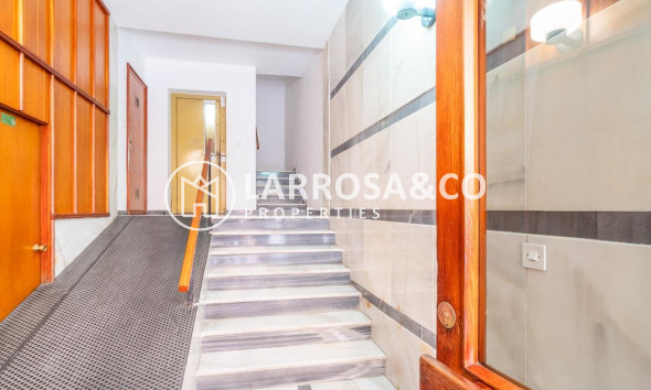 Resale - Apartment - Torrevieja - Centro