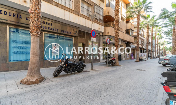 Resale - Apartment - Torrevieja - Centro