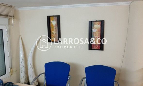 Resale - Commercial space - Torrevieja - Playa del cura
