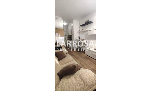 Herverkoop - Apartment - Torrevieja - Centro
