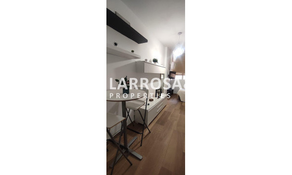Herverkoop - Apartment - Torrevieja - Centro