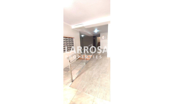 Herverkoop - Apartment - Torrevieja - Centro