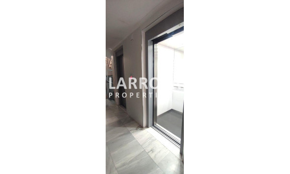 Herverkoop - Apartment - Torrevieja - Centro