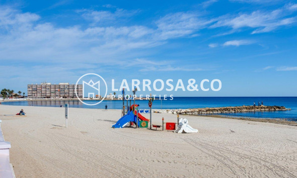 Herverkoop - Apartment - Torrevieja - Centro