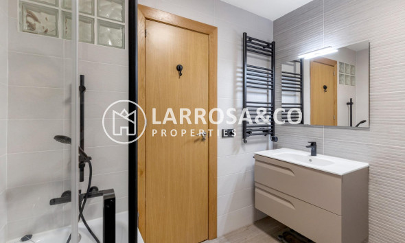 Herverkoop - Apartment - Torrevieja - Playa del cura