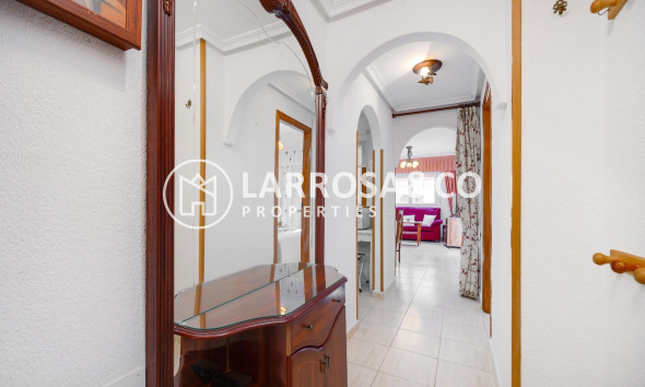 Herverkoop - Apartment - Torrevieja - Estacion de autobuses