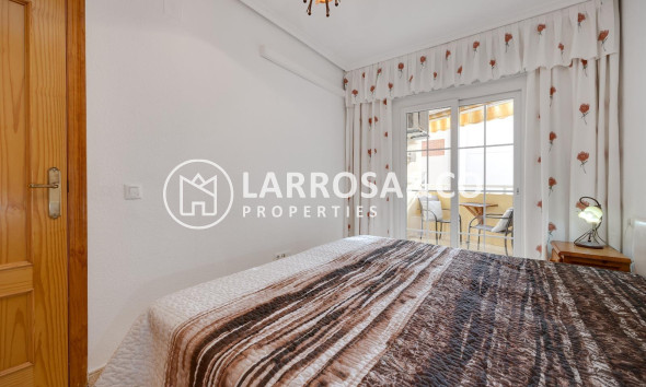 Herverkoop - Apartment - Torrevieja - Estacion de autobuses