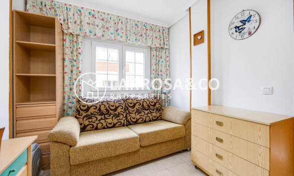 Herverkoop - Apartment - Torrevieja - Estacion de autobuses