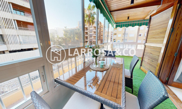 Resale - Apartment - Torrevieja - Acequion