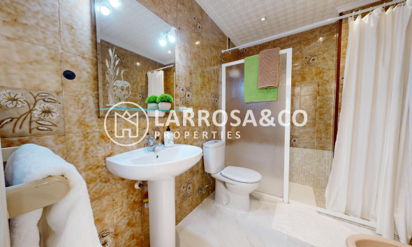Resale - Apartment - Torrevieja - Acequion