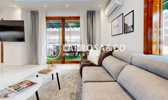 Resale - Apartment - Torrevieja - Acequion