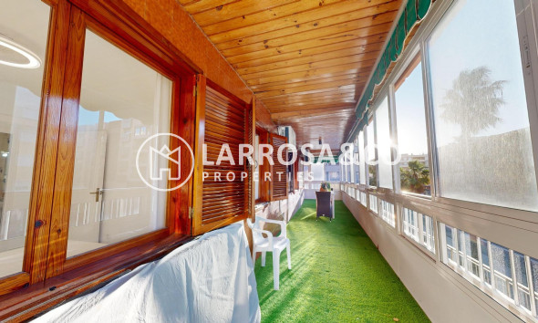 Resale - Apartment - Torrevieja - Acequion