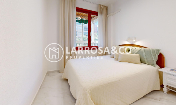 Resale - Apartment - Torrevieja - Acequion