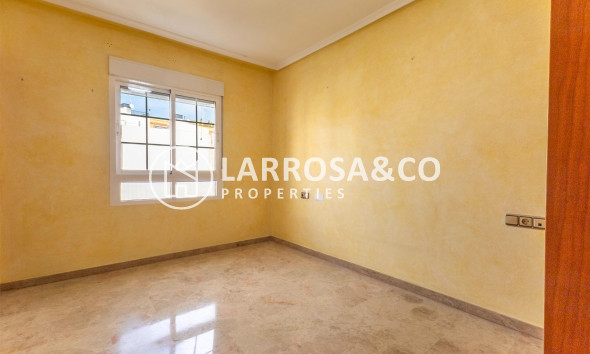 Resale - Apartment - Orihuela - Zona Centro