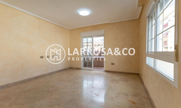 Resale - Apartment - Orihuela - Zona Centro