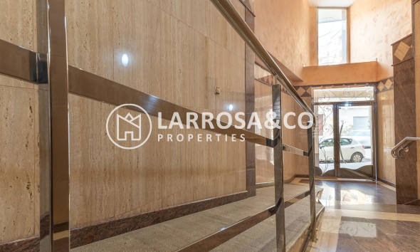 Resale - Apartment - Orihuela - Zona Centro