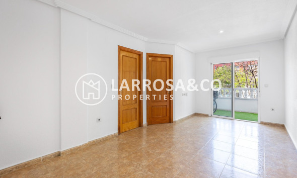 Resale - Apartment - Torrevieja - Centro