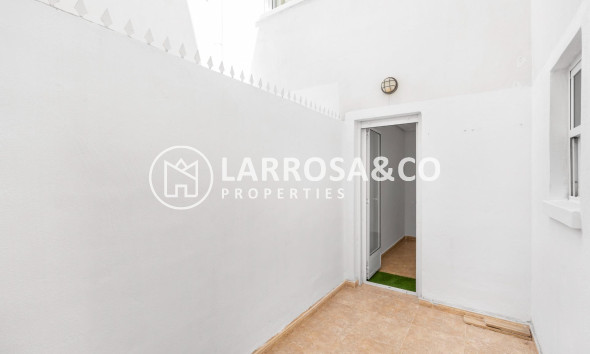 Resale - Apartment - Torrevieja - Centro