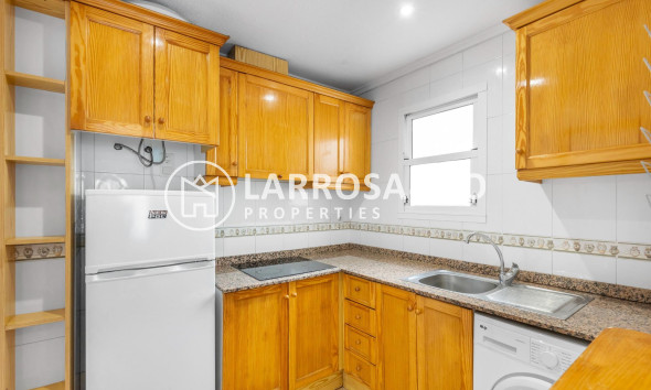 Resale - Apartment - Torrevieja - Centro