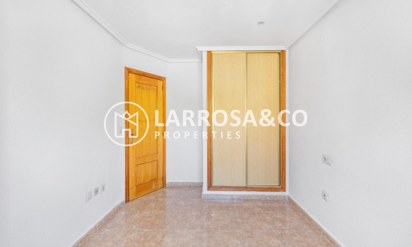 Resale - Apartment - Torrevieja - Centro