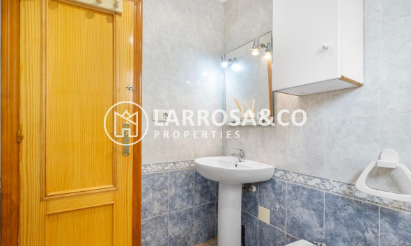 Resale - Apartment - Torrevieja - Centro
