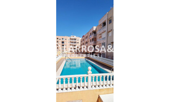 Resale - Apartment - Torrevieja - Centro