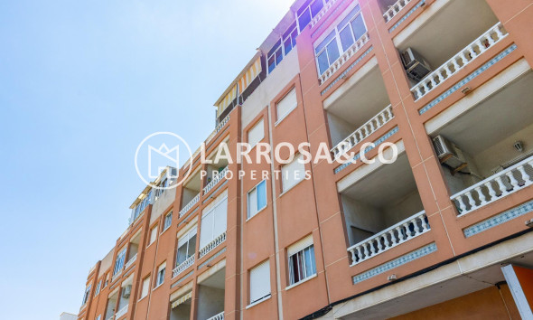 Resale - Apartment - Torrevieja - Centro