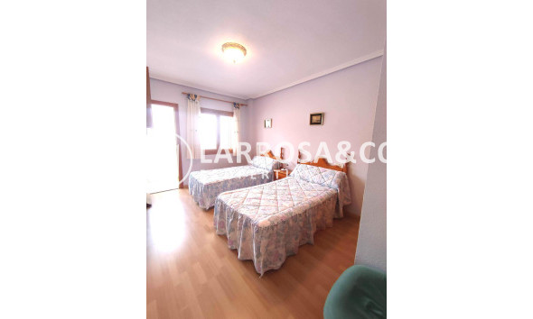Resale - Apartment - Torrevieja - Centro