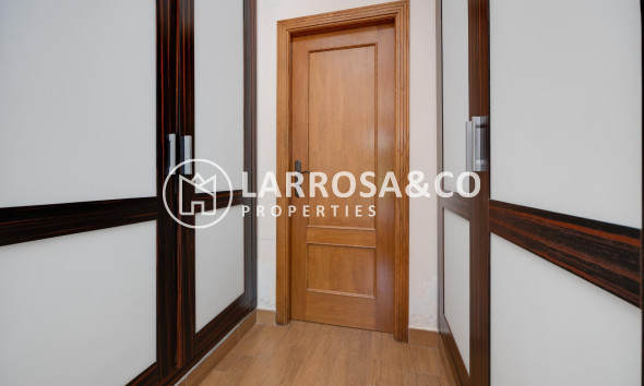 Herverkoop - Villa - Orihuela