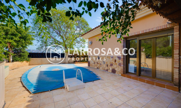 Herverkoop - Villa - Orihuela