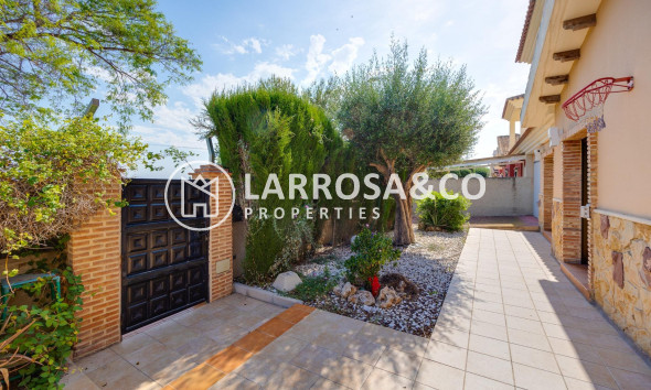 Herverkoop - Villa - Orihuela