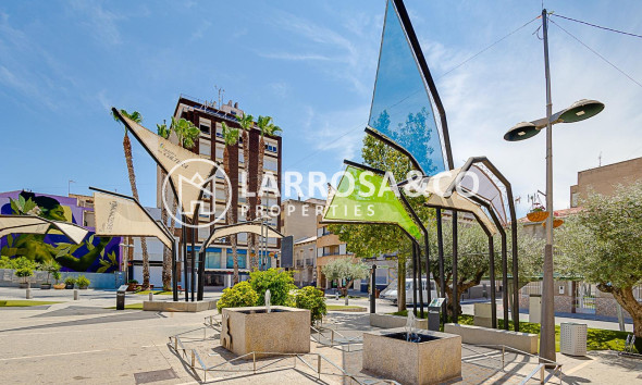 Herverkoop - Villa - Orihuela