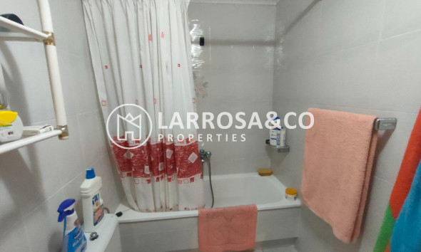 Resale - Apartment - Torrevieja - Playa del cura