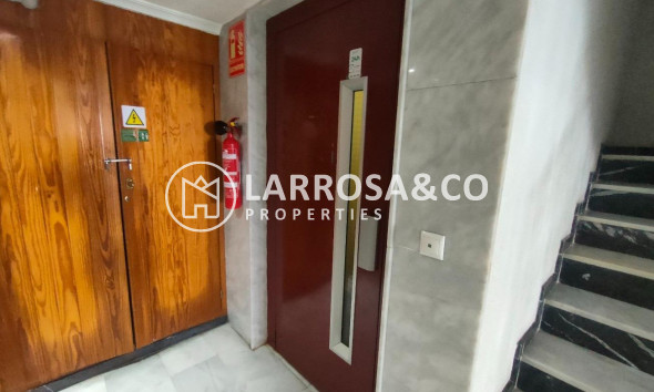 Resale - Apartment - Torrevieja - Playa del cura