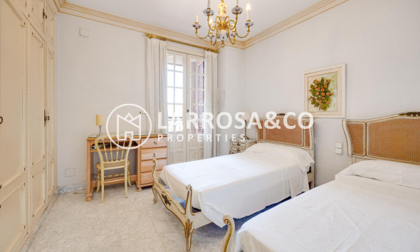 Herverkoop - Caserón - Callosa de Segura - Comunidad valenciana