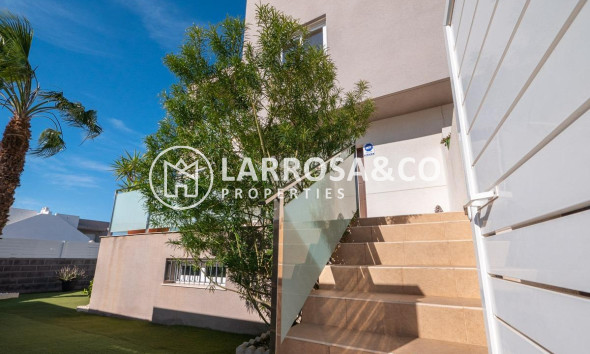 A Vendre - Semi-detached house - Torrevieja - Aguas Nuevas