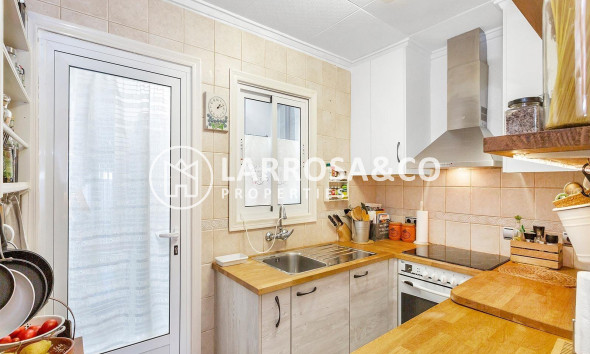 Resale - Bungalow - Torrevieja - La Siesta - El Salado - Torreta