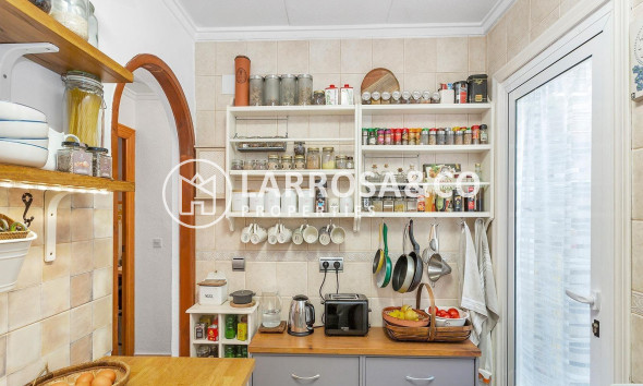 Resale - Bungalow - Torrevieja - La Siesta - El Salado - Torreta