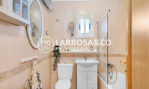 Resale - Bungalow - Torrevieja - La Siesta - El Salado - Torreta