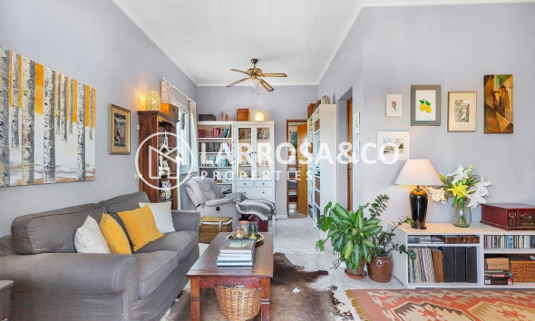 Resale - Bungalow - Torrevieja - La Siesta - El Salado - Torreta