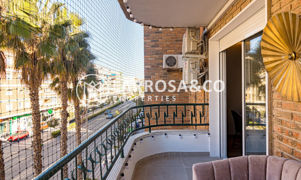 Resale - Apartment - Torrevieja - Acequion