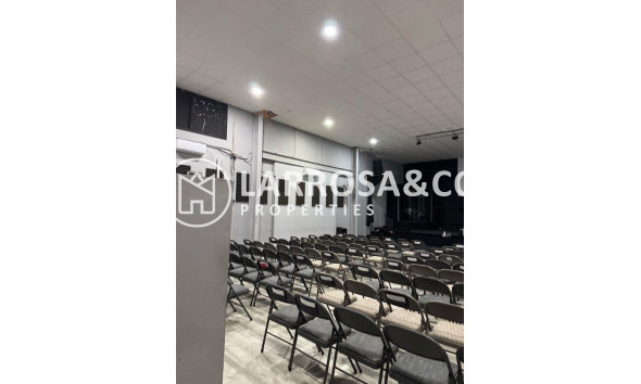 Reventa - Local - Torrevieja - Playa Los Locos