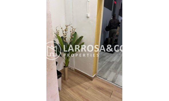 Reventa - Local - Torrevieja - Playa Los Locos