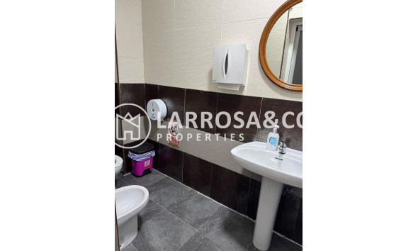 Reventa - Local - Torrevieja - Playa Los Locos