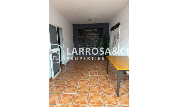 Reventa - Local - Torrevieja - Playa Los Locos